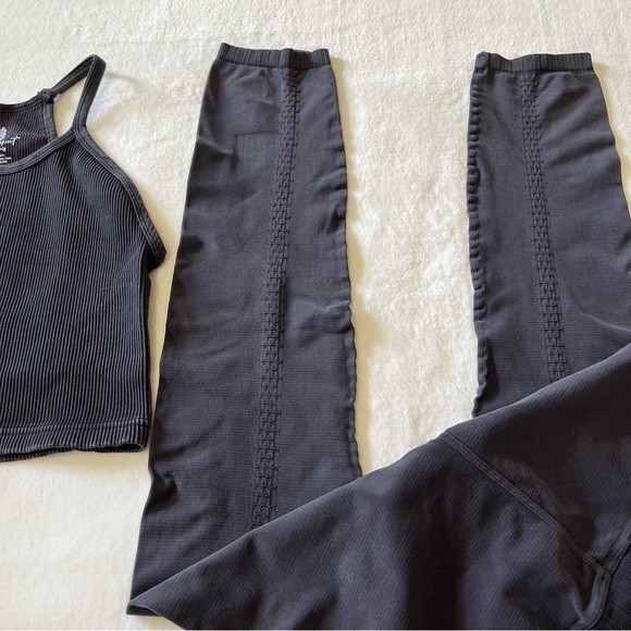 Free People Happiness Runs Crop Top And Good Karma High Rise Leggings Set - Picture 4 of 10